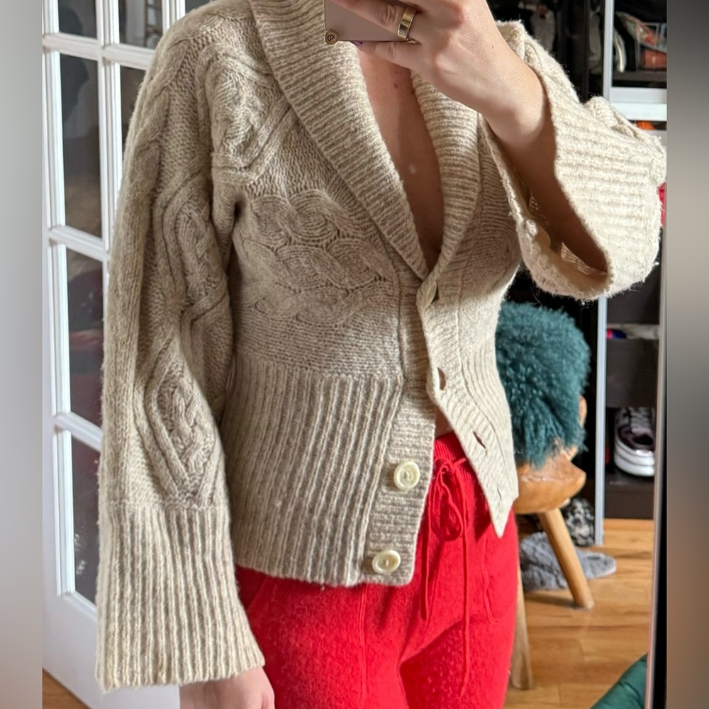 Beautiful Gap Cardigan with bell sleeves. Size Medium.